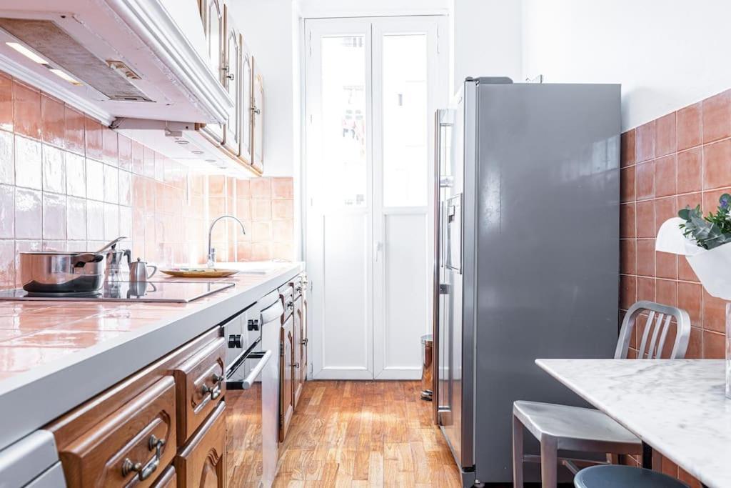 Risso - Comfortable 3 Bedrooms With Balcony Niza Exterior foto