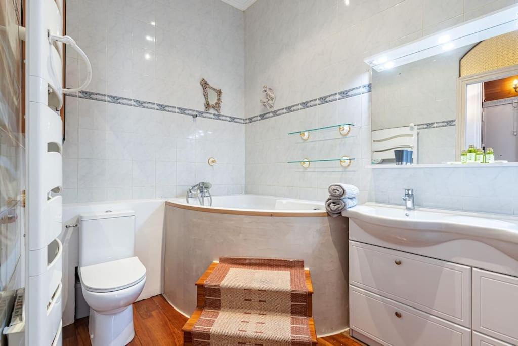 Risso - Comfortable 3 Bedrooms With Balcony Niza Exterior foto